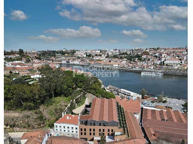 Condominium dans Massarelos, Porto 10084068
