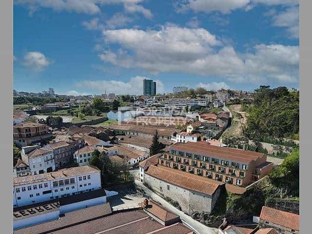 Eigentumswohnung im Massarelos, Porto 10084068