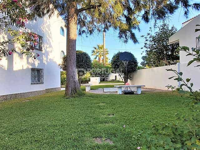 Eigentumswohnung im Quarteira, Algarve 10084081