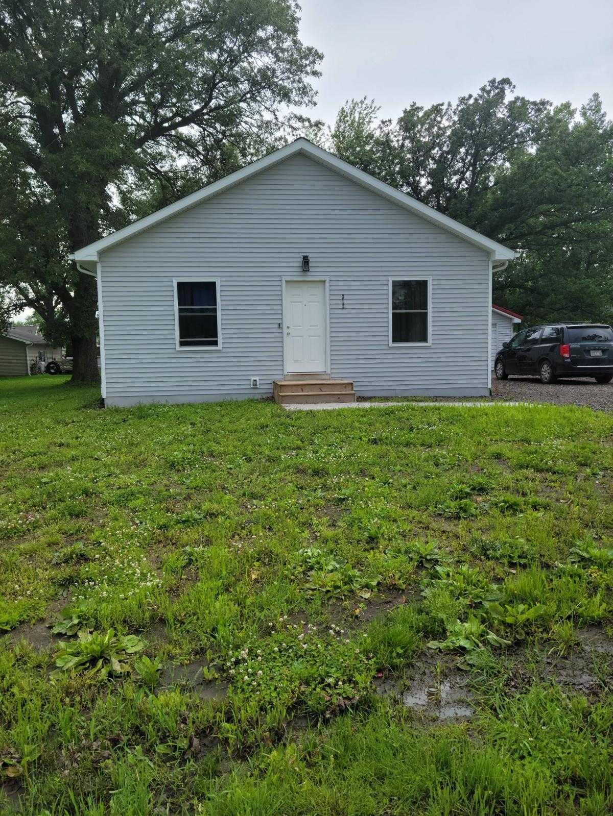 House in Ashley, Michigan 10084130