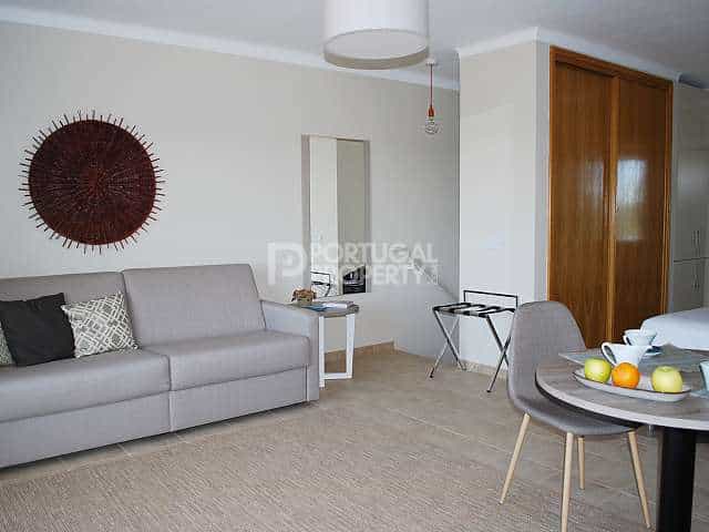 Condominium in Carvoeiro, Faro 10084240