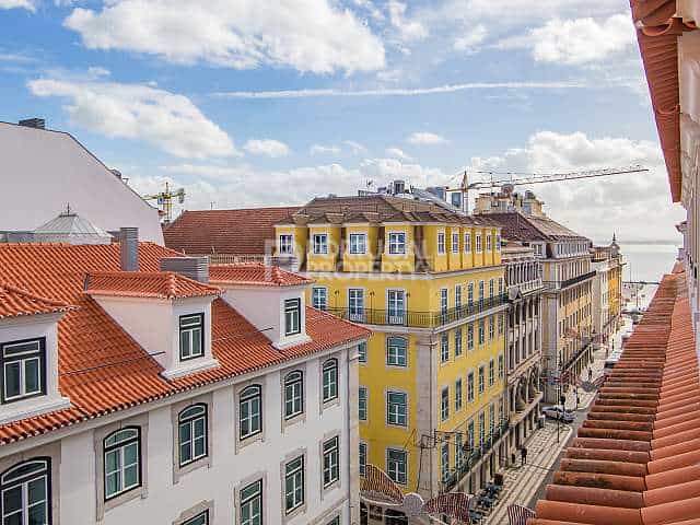 公寓 在 Lisbon, Lisbon 10084360