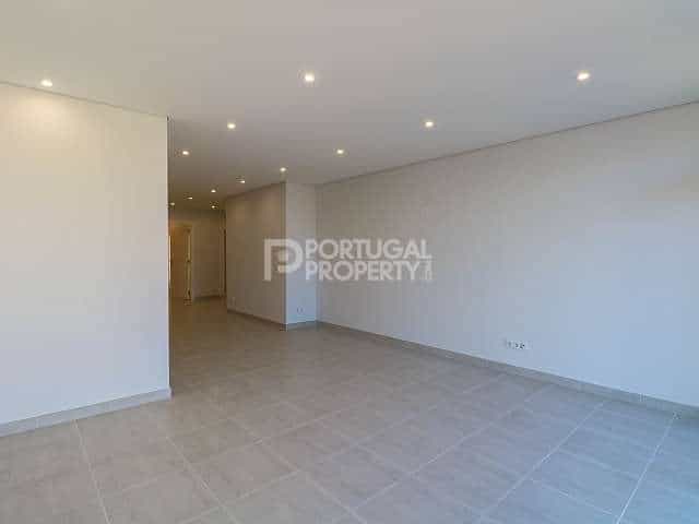 Condominium in Quarteira, Faro 10084382