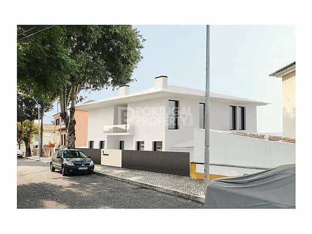 Condominium in Cacilha's, Lissabon 10085151