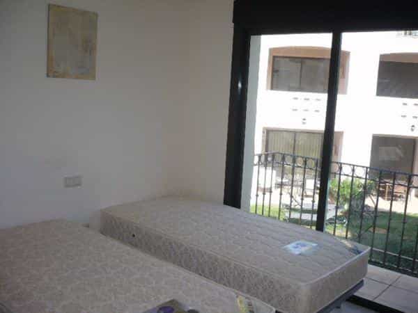 Condominium in Roda, Murcia 10085456