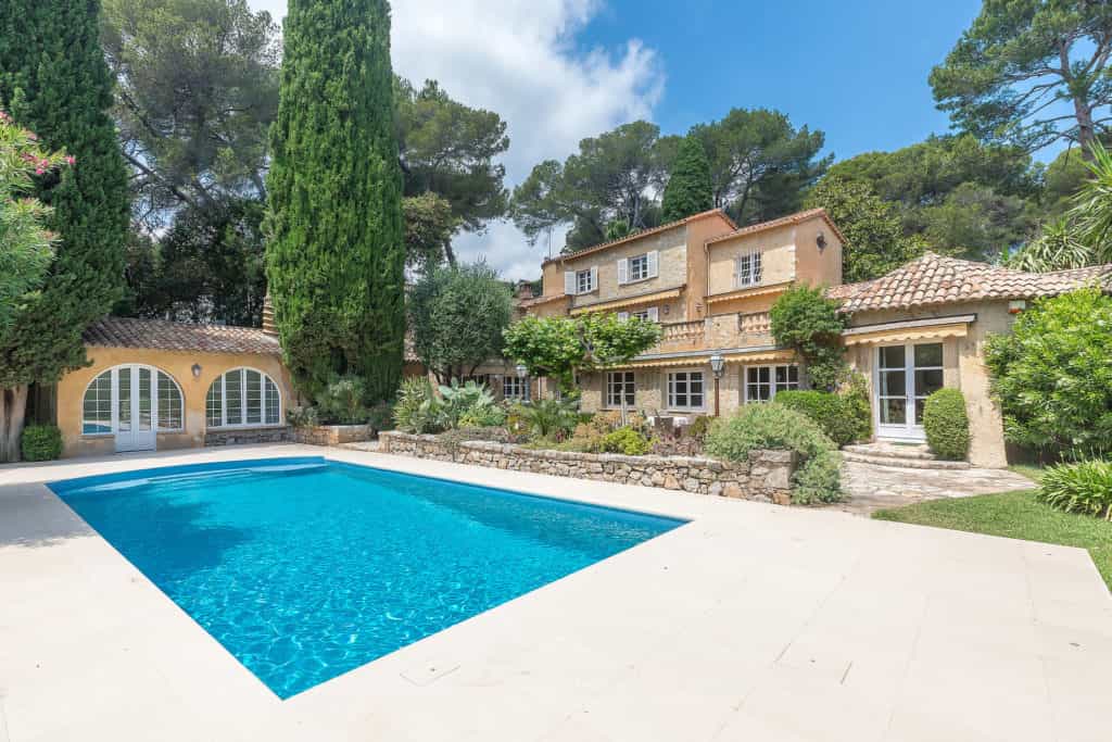 房子 在 Plaine de la Brague, Provence-Alpes-Cote d'Azur 10085843