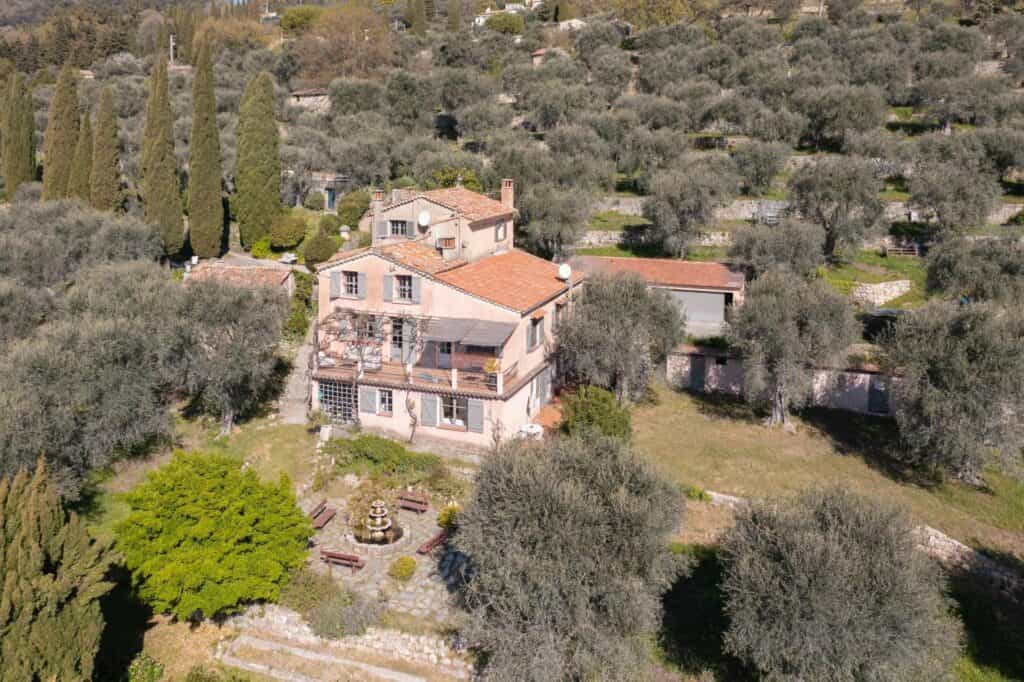 Huis in Sint-Jacques, Provence-Alpes-Côte d'Azur 10085886