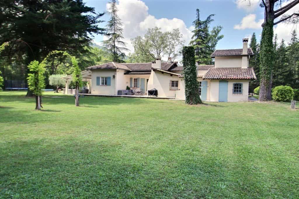 Huis in Tourrettes-sur-Loup, Provence-Alpes-Côte d'Azur 10085911