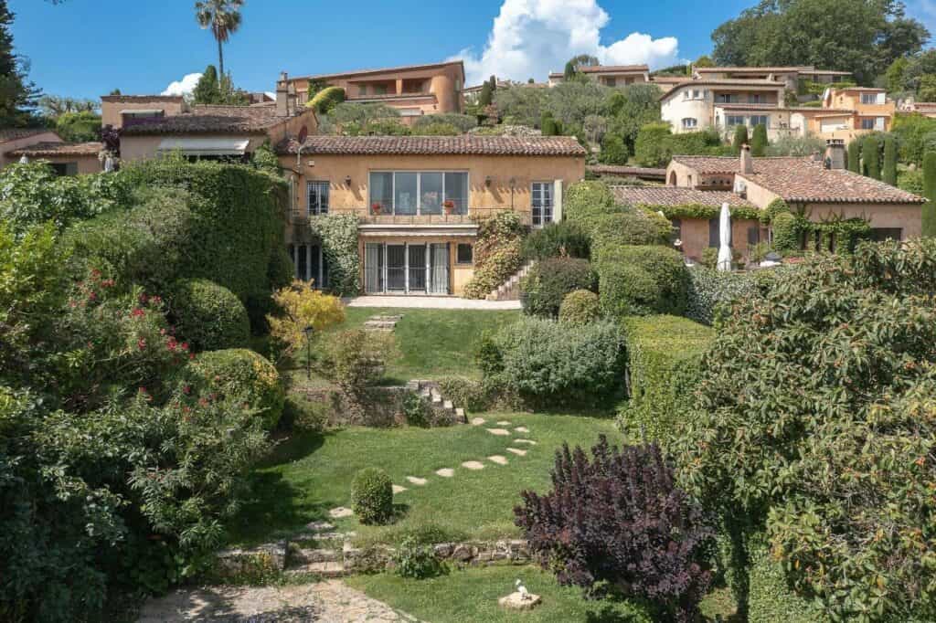 Hus i Mouans-Sartoux, Provence-Alpes-Cote d'Azur 10085930