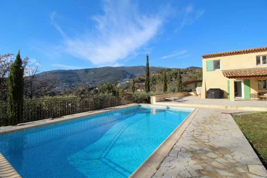 rumah dalam Fayence, Provence-Alpes-Côte d'Azur 10085973