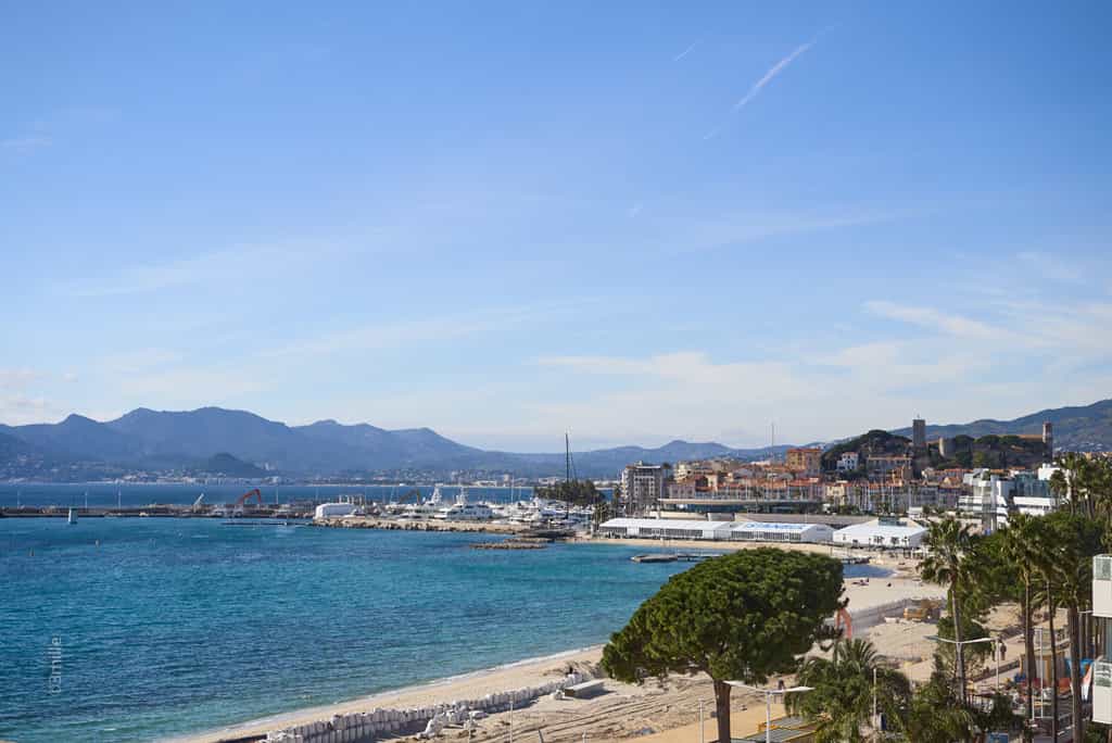 Osakehuoneisto sisään Croisette Cannes, Provence-Alpes-Cote d'Azur 10086017