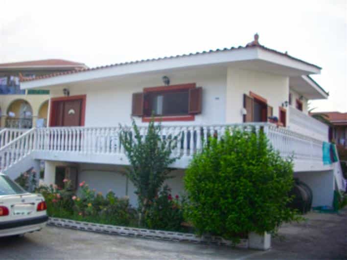 rumah dalam Bochali, Ionia Nisia 10087286