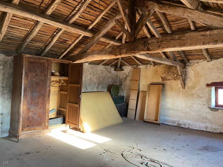 Huis in Verteuil-sur-Charente, Nouvelle-Aquitanië 10087676