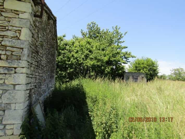 rumah dalam Civray, Poitou-Charentes 10087767