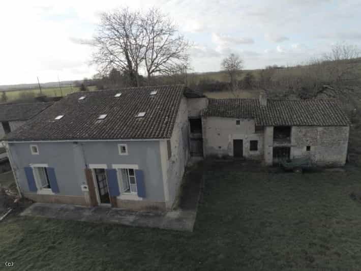 rumah dalam Civray, Nouvelle-Aquitaine 10087767