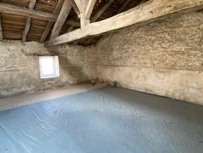 casa en Champagne-Mouton, Poitou-Charentes 10087824