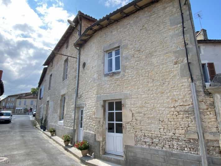 Hus i Champagne-Mouton, Nouvelle-Aquitaine 10087824
