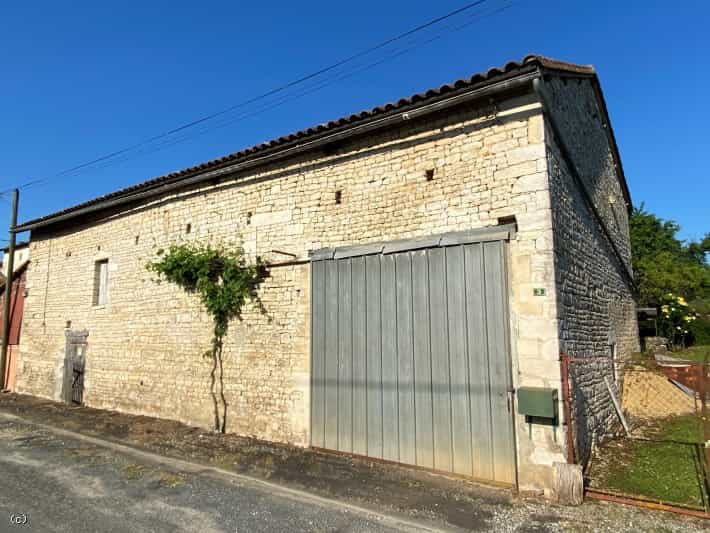 Dom w Verteuil-sur-Charente, Nowa Akwitania 10087853