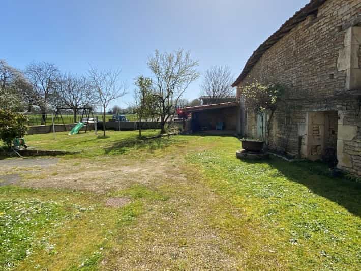 rumah dalam Lizant, Nouvelle-Aquitaine 10087888