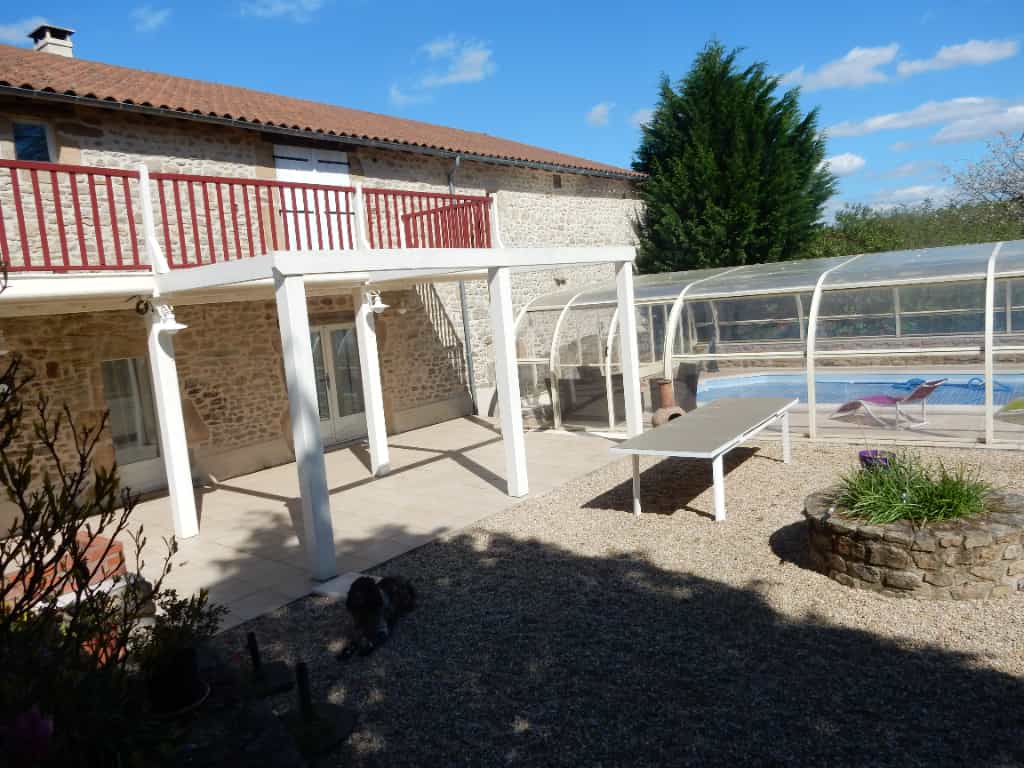 House in Chateauponsac, Nouvelle-Aquitaine 10088061