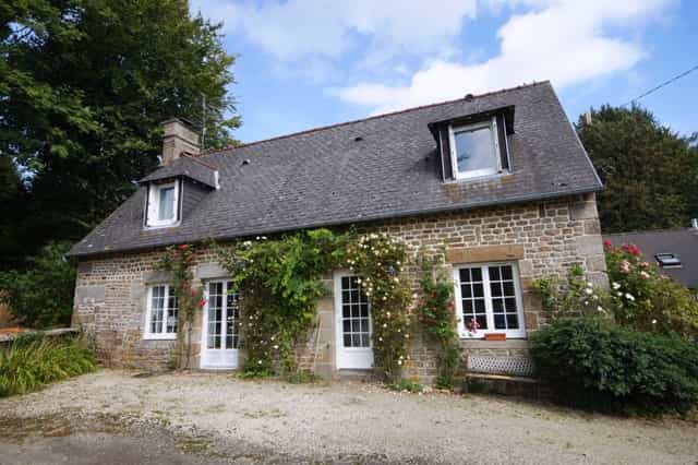 House in Sourdeval, Basse-Normandie 10088088