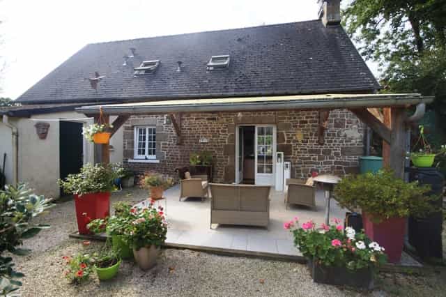 House in Sourdeval, Basse-Normandie 10088088