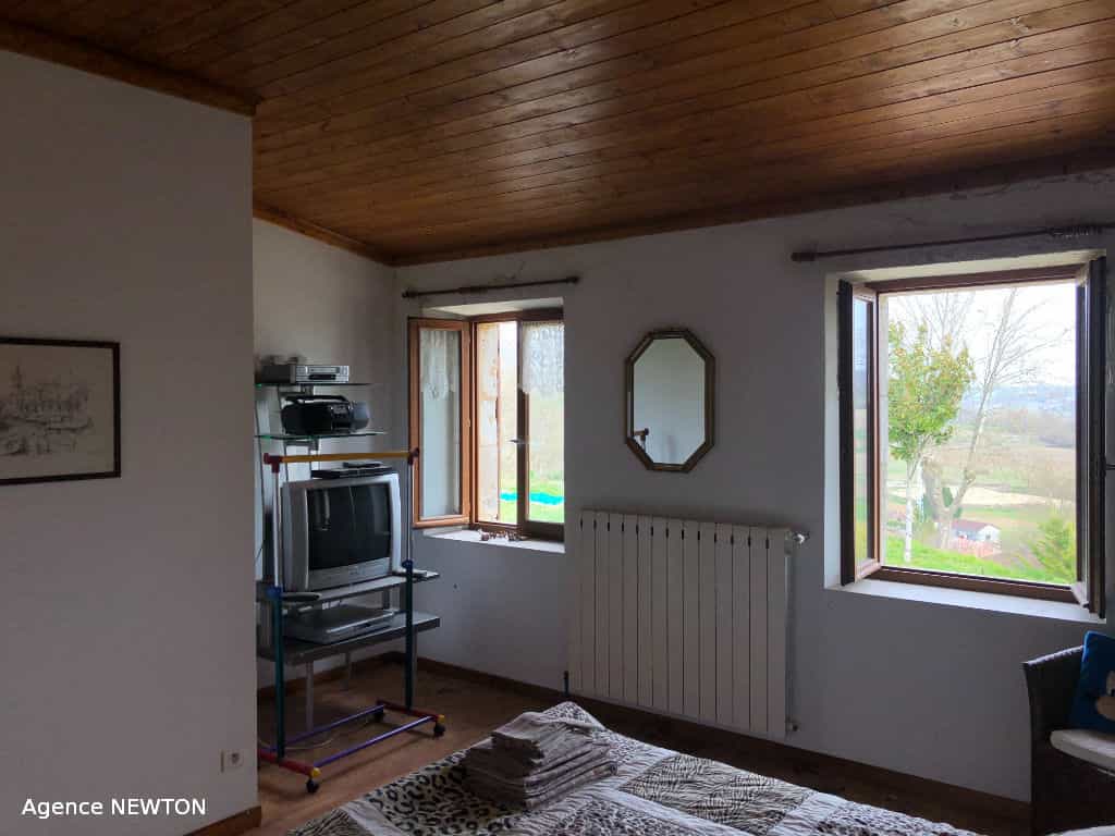Dom w Lauzerte, Midi-Pyrenees 10088130