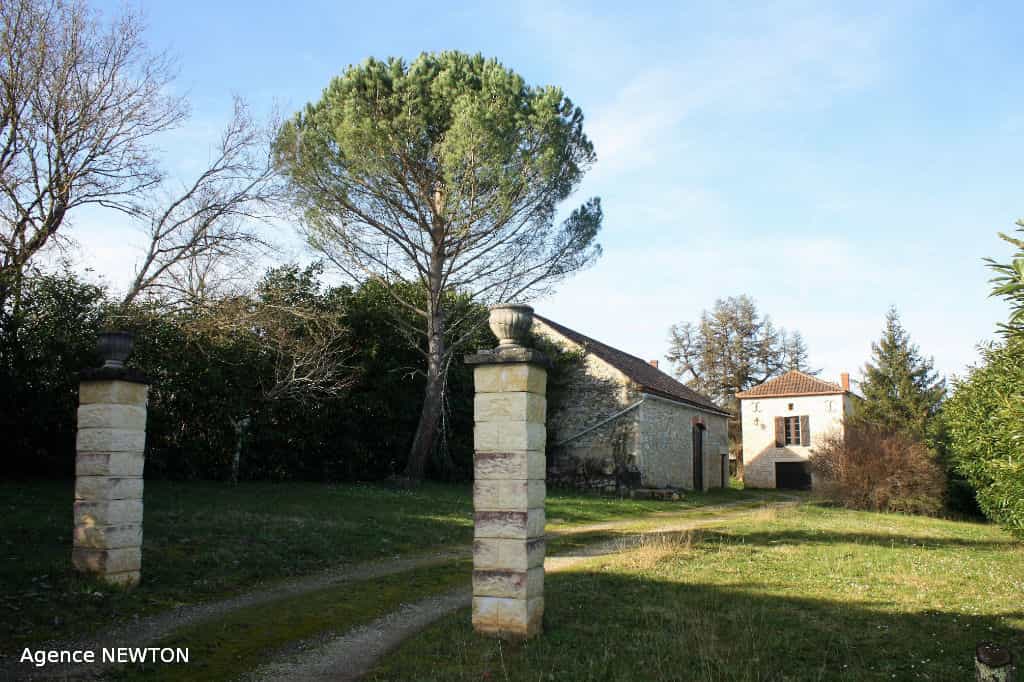 Dom w Puy L'eveque, Midi-Pyrenees 10088133