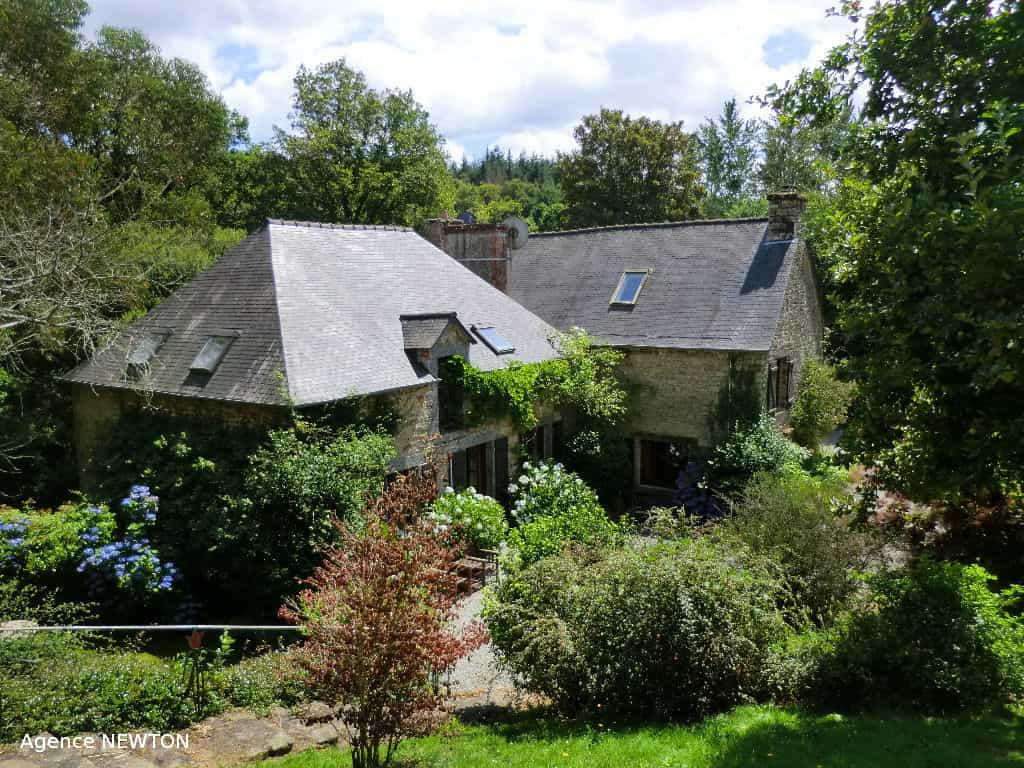 Будинок в Plessala, Bretagne 10088134