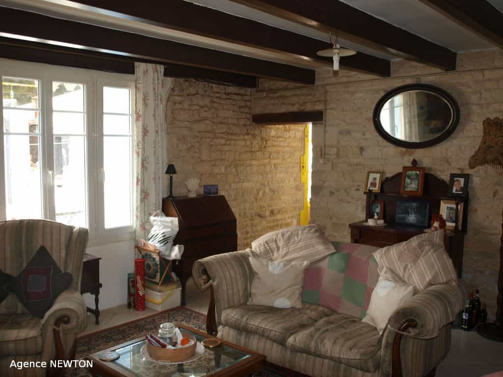 Talo sisään Néré, Nouvelle-Aquitaine 10088139