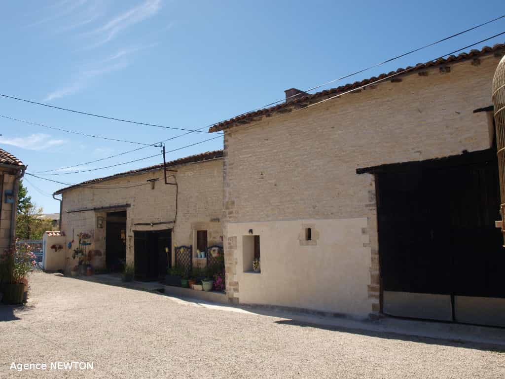 Casa nel Nere, Poitou-Charentes 10088139