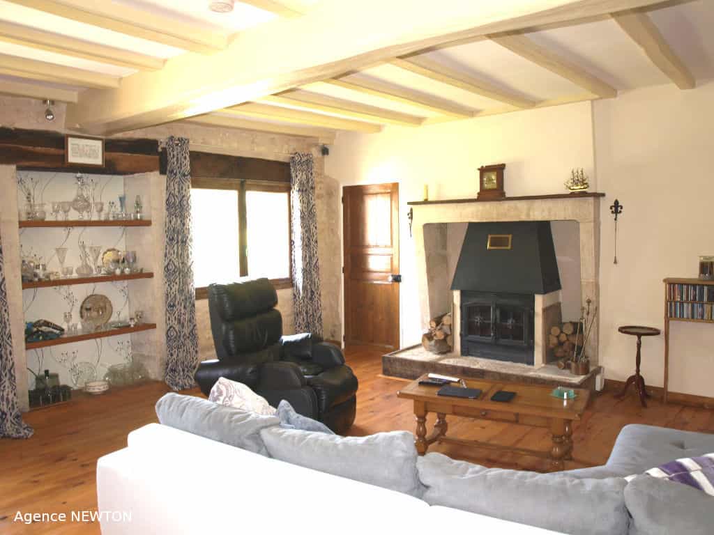 Будинок в Londigny, Poitou-Charentes 10088140