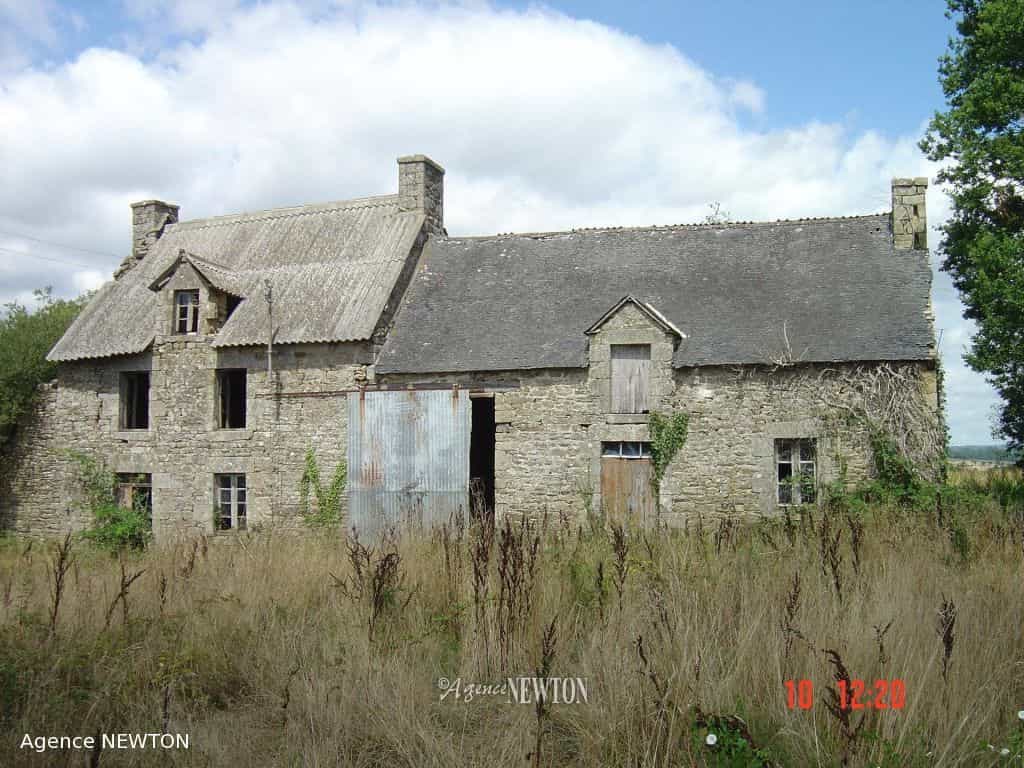 жилой дом в Plessala, Bretagne 10088144