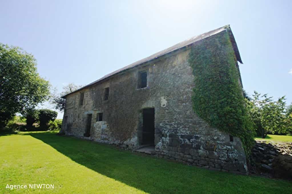 Hus i Percy, Basse-Normandie 10088149
