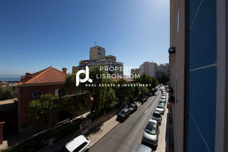 Condominium in Penhada franca, Lisbon 10088382