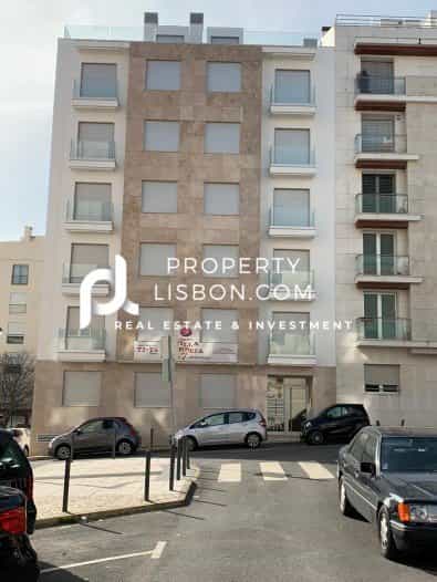 Condominium in Pedroucos, Lisboa 10089031