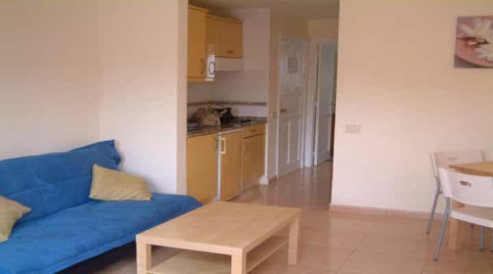 Condominium in La Oliva, Canary Islands 10089037
