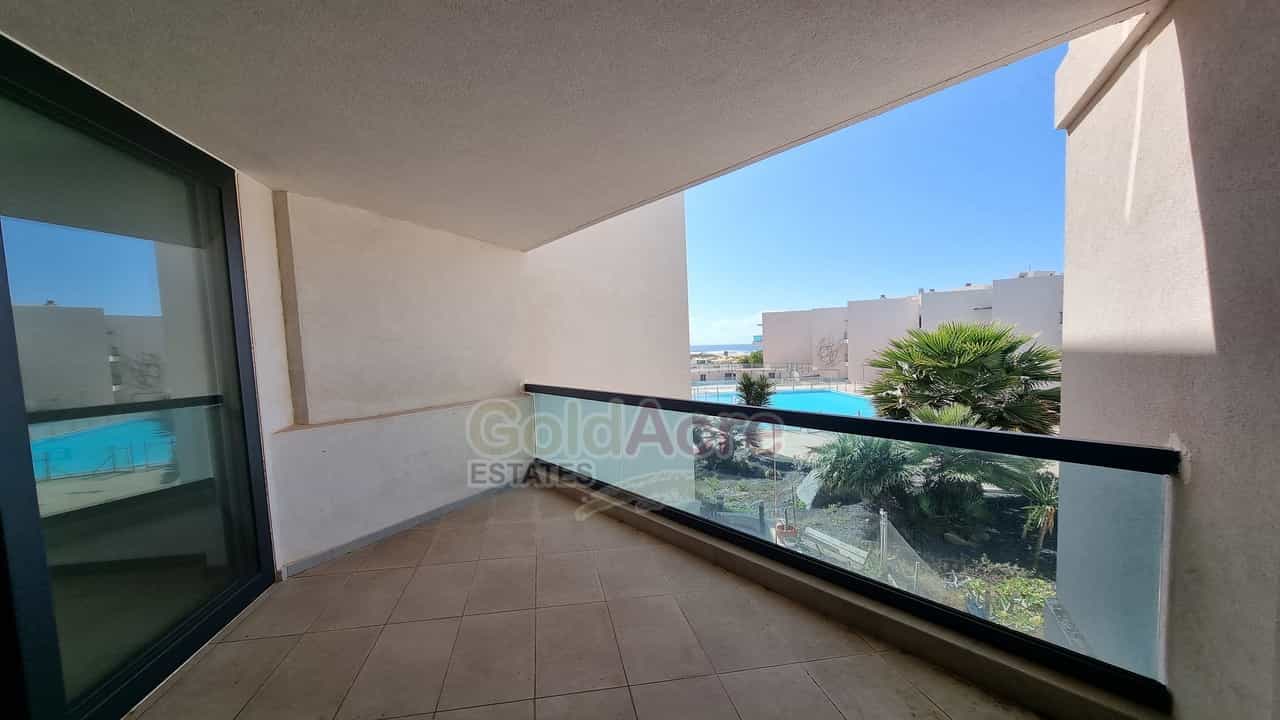 Condominium in La Oliva, Canary Islands 10089060