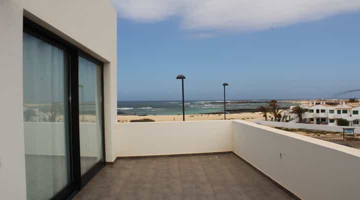 Condominium in La Oliva, Canary Islands 10089064