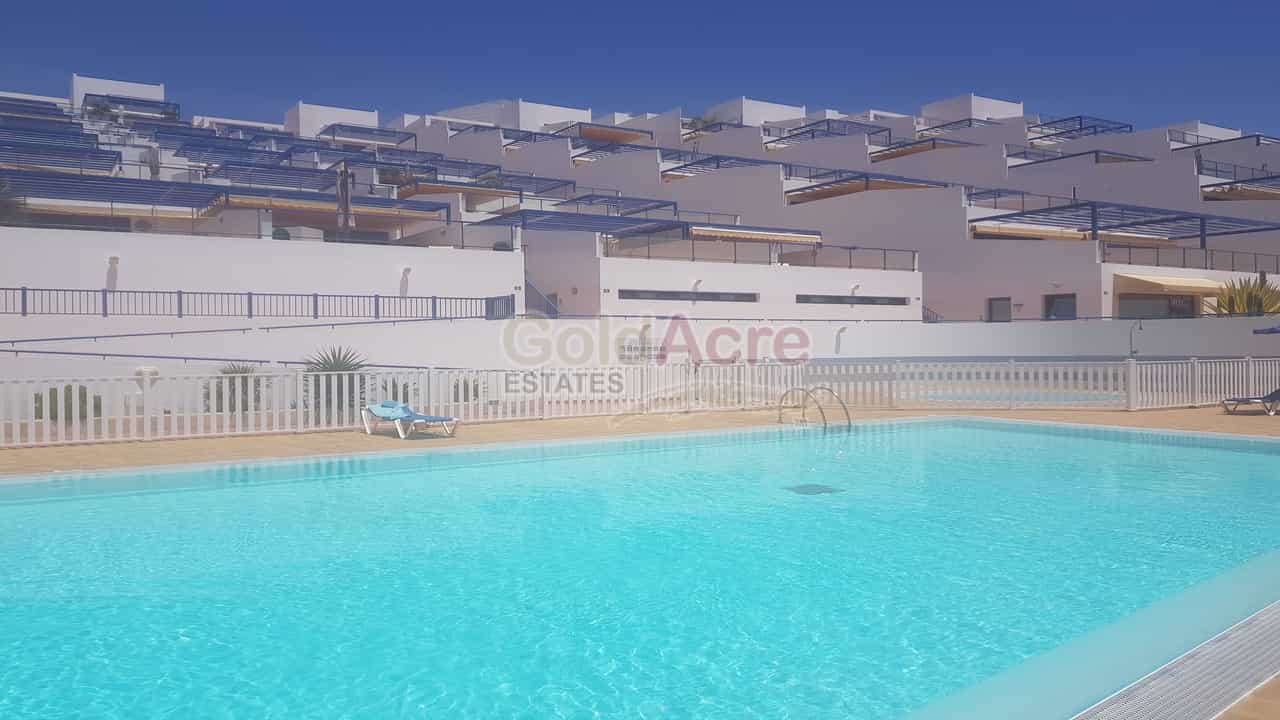Condominium in Gran Tarajal, Canary Islands 10089065