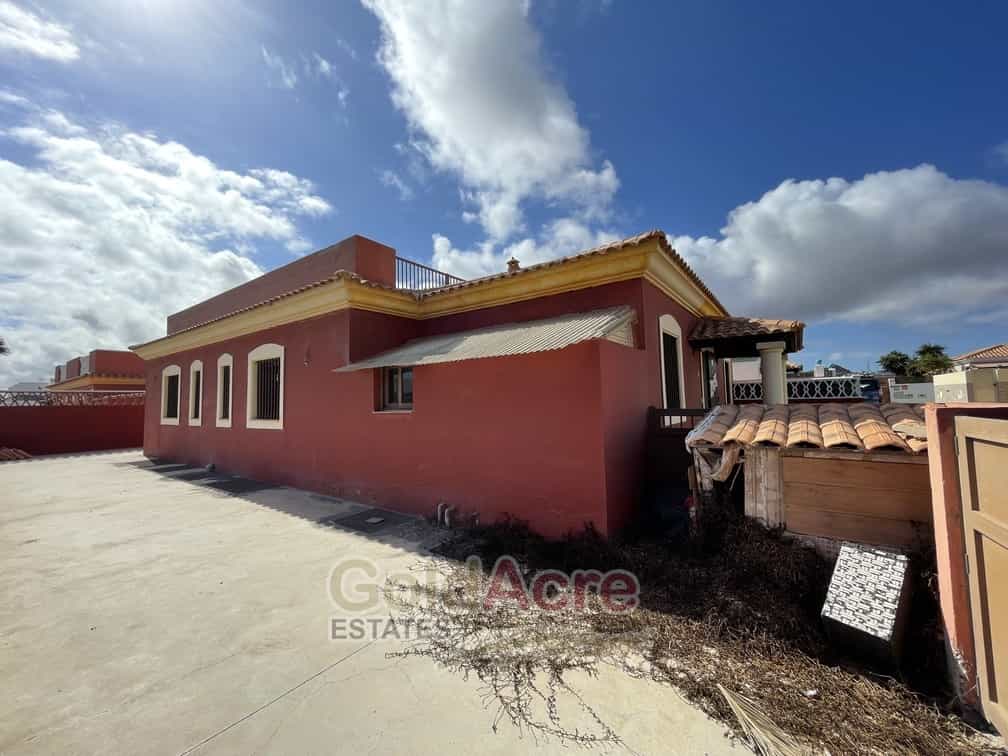 House in La Oliva, Canary Islands 10089117