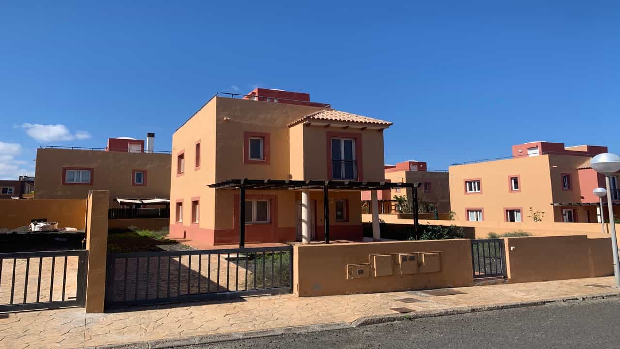 House in La Oliva, Canary Islands 10089118