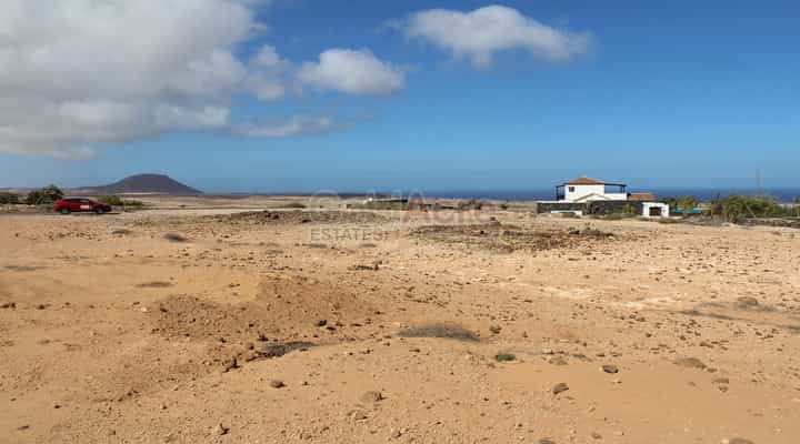 Land in La Oliva, Canary Islands 10089158