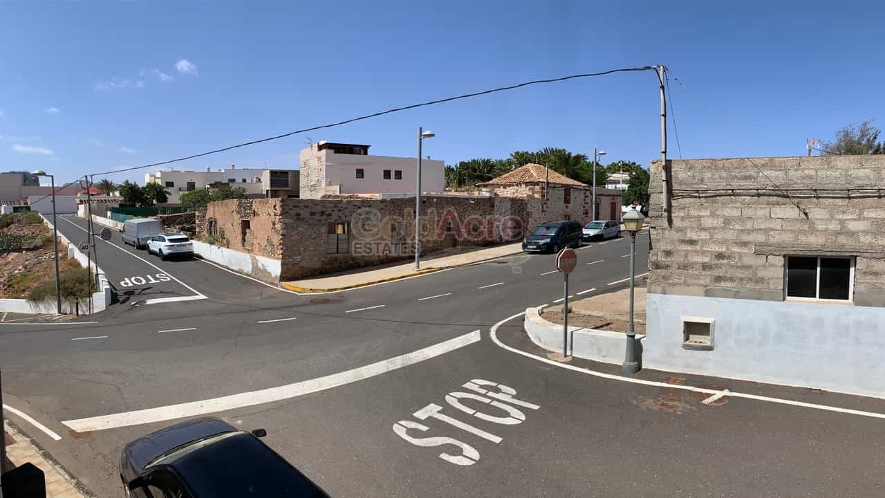 Condominium in Antigua, Canary Islands 10089188