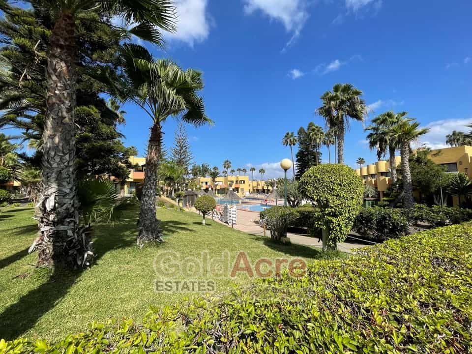 Condominium in Corralejo, Canary Islands 10089191