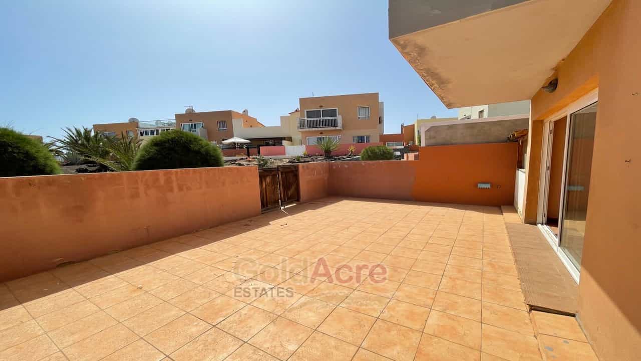 Condominium in Corralejo, Canary Islands 10089198