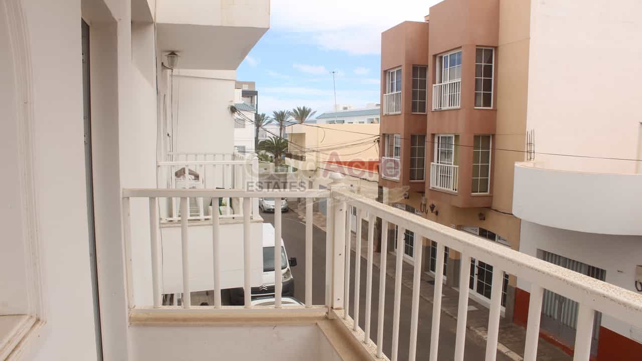 Condominium in La Oliva, Canary Islands 10089203