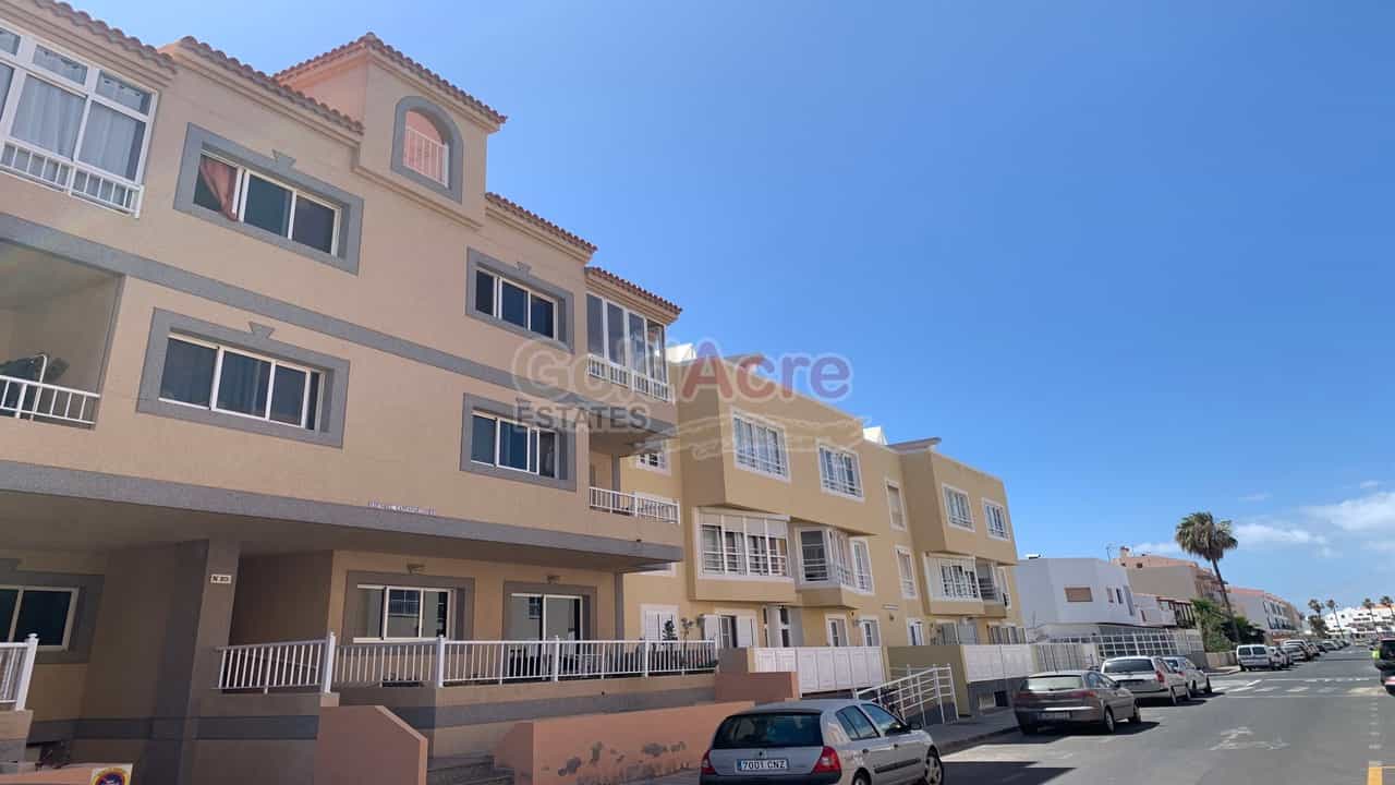 Condominium in La Oliva, Canary Islands 10089204