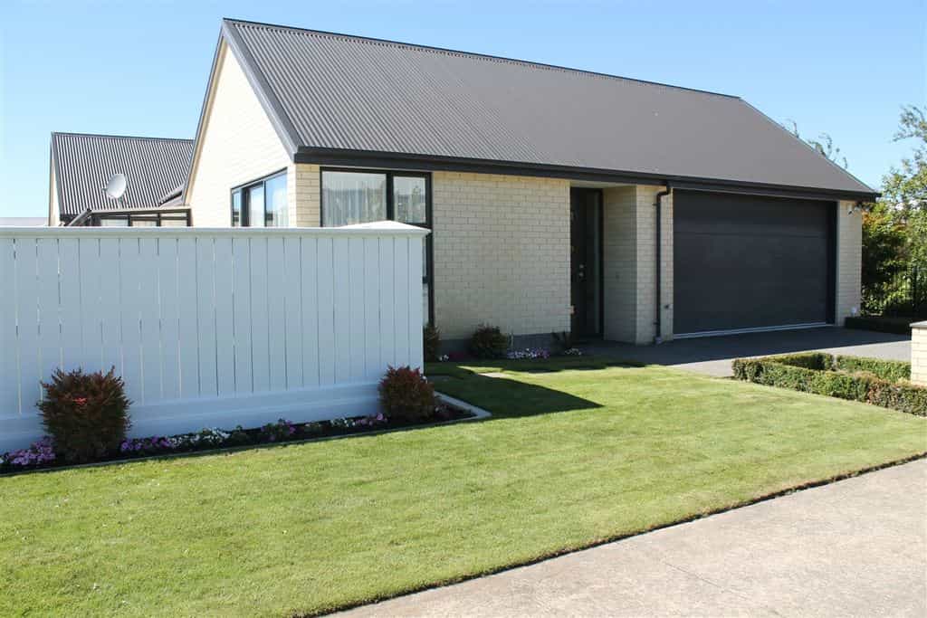 House in Northwood, Christchurch 10089327
