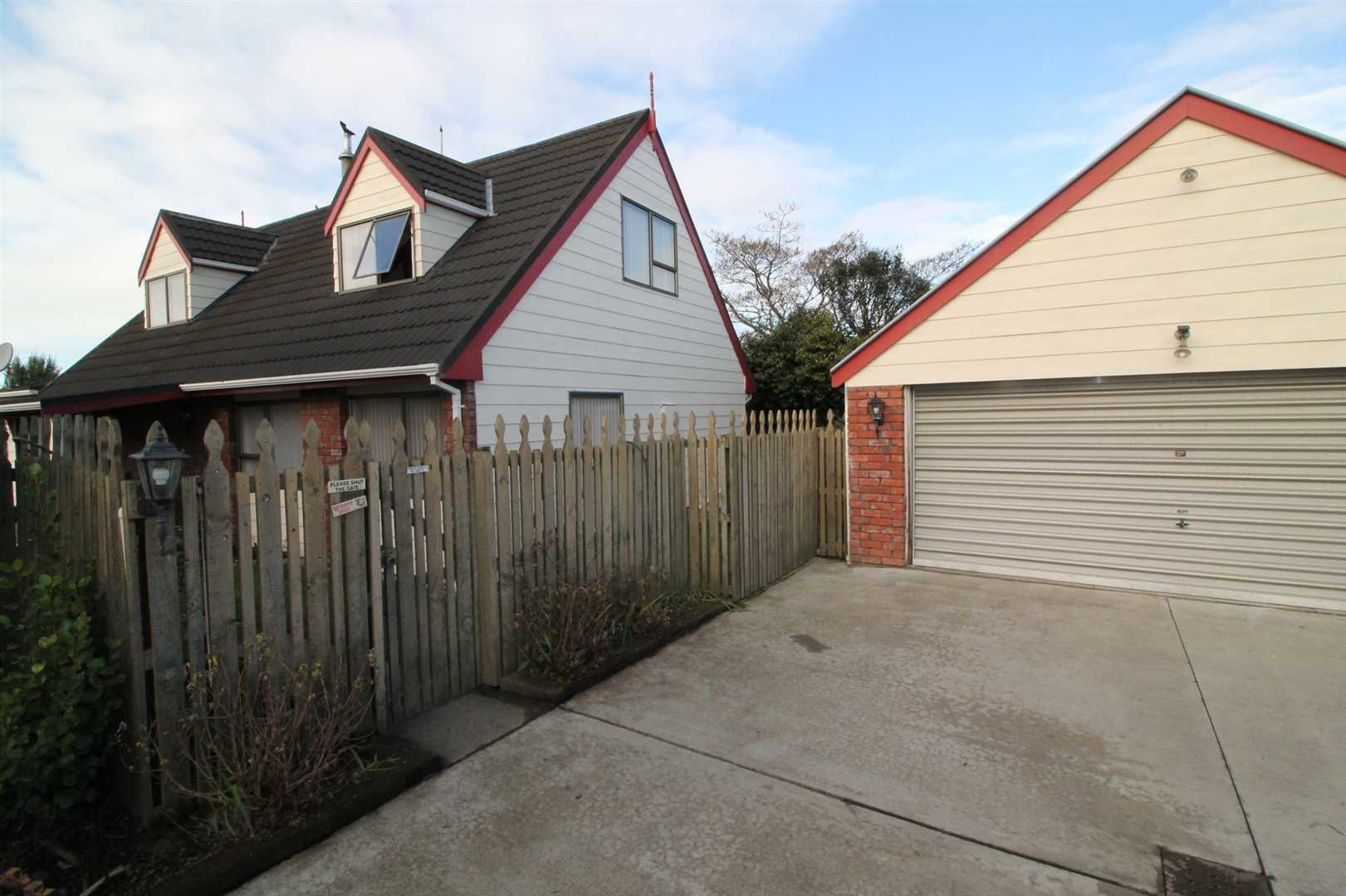 Hus i Redwood, Christchurch 10089340